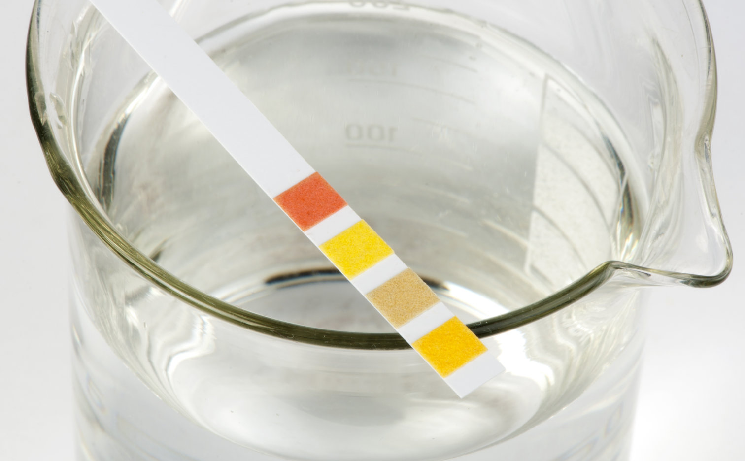 Подкисление рабочего раствора: как понизить рН воды?